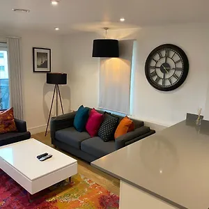 Prestige 2 Bed Balcony Abbey Wood